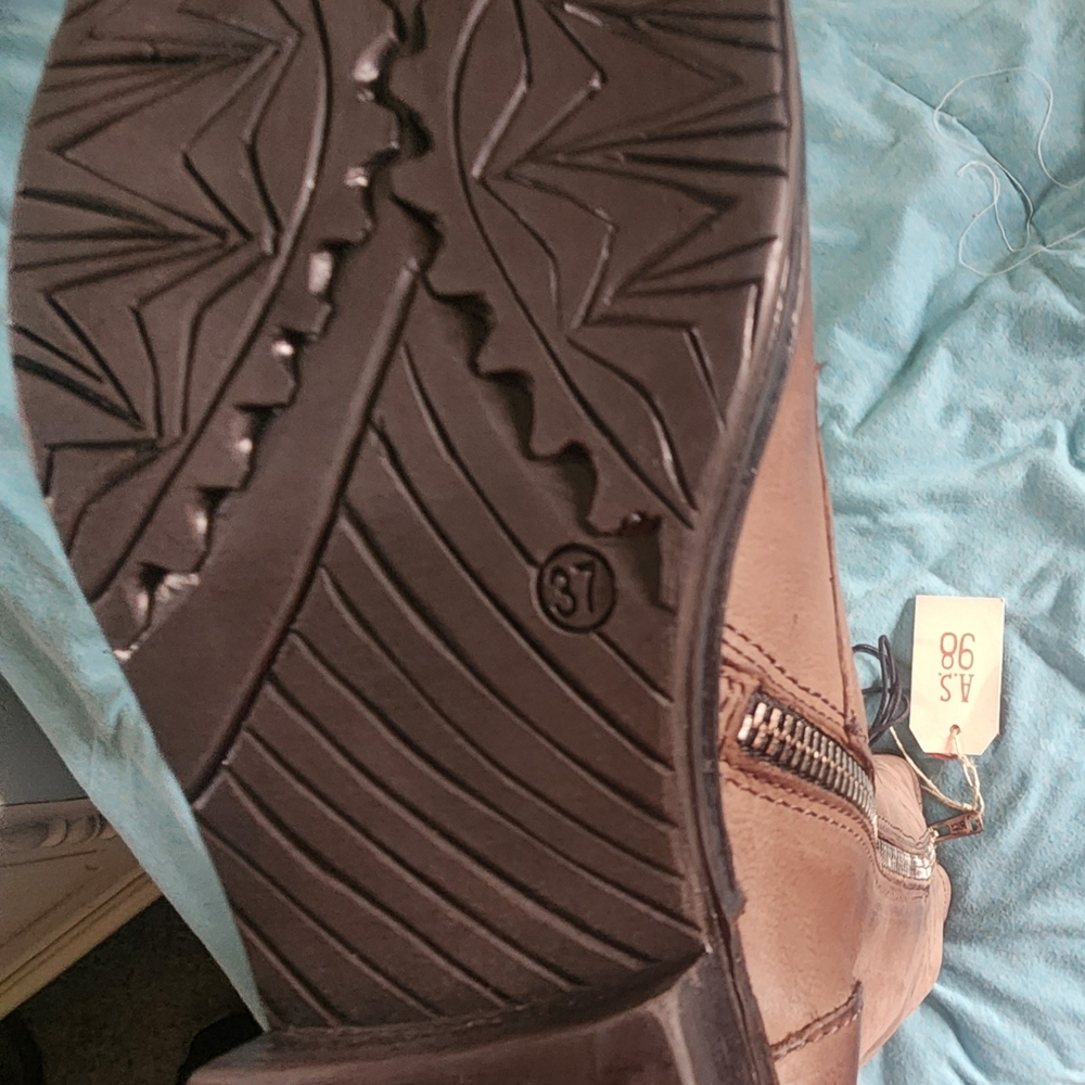 A.S.98 NWOB "Trillie" Rock Size 37 - Picture 3 of 4